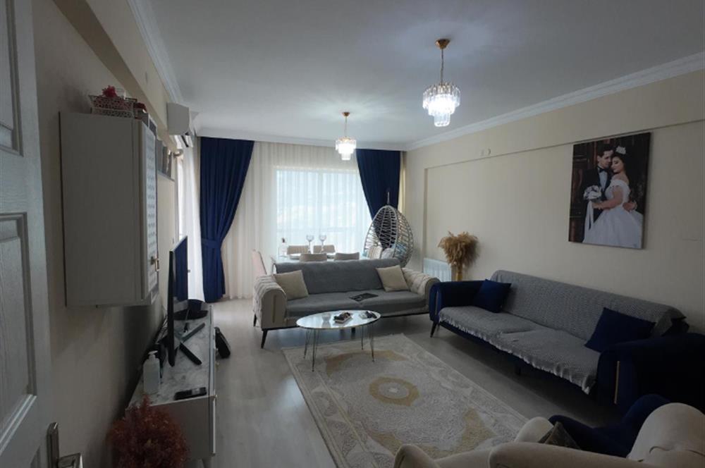  İzmir Bayraklı Barışkent Sitesinde 3+1 Satılık Daire