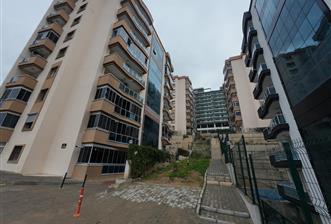  İzmir Bayraklı Barışkent Sitesinde 3+1 Satılık Daire