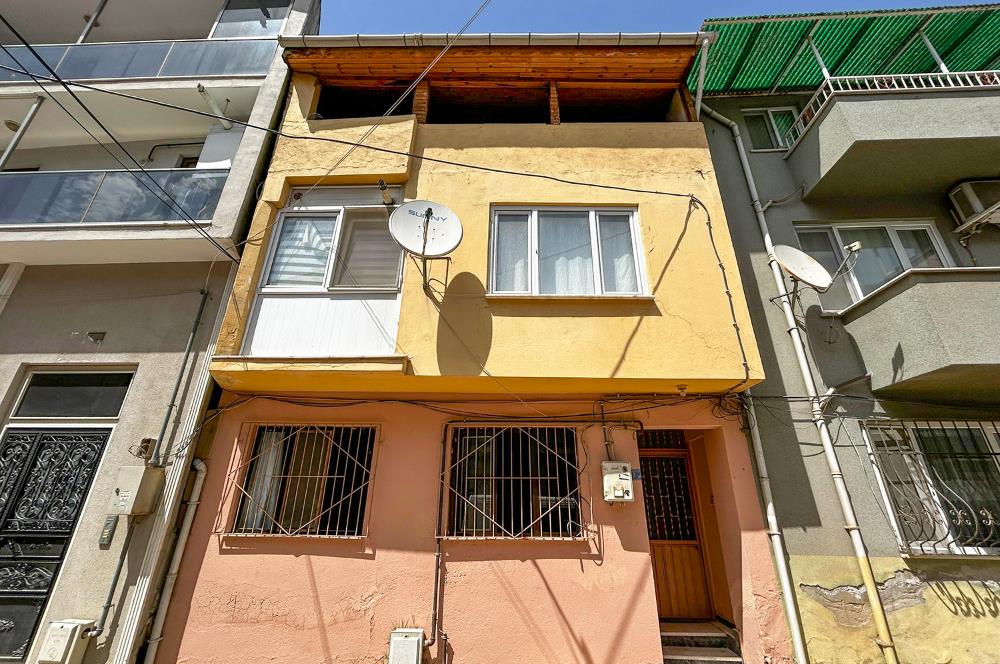 C21 Cius;Perşembe Pazarı Civarı Müstakil 2,5 Katlı Doğalgazlı Ev
