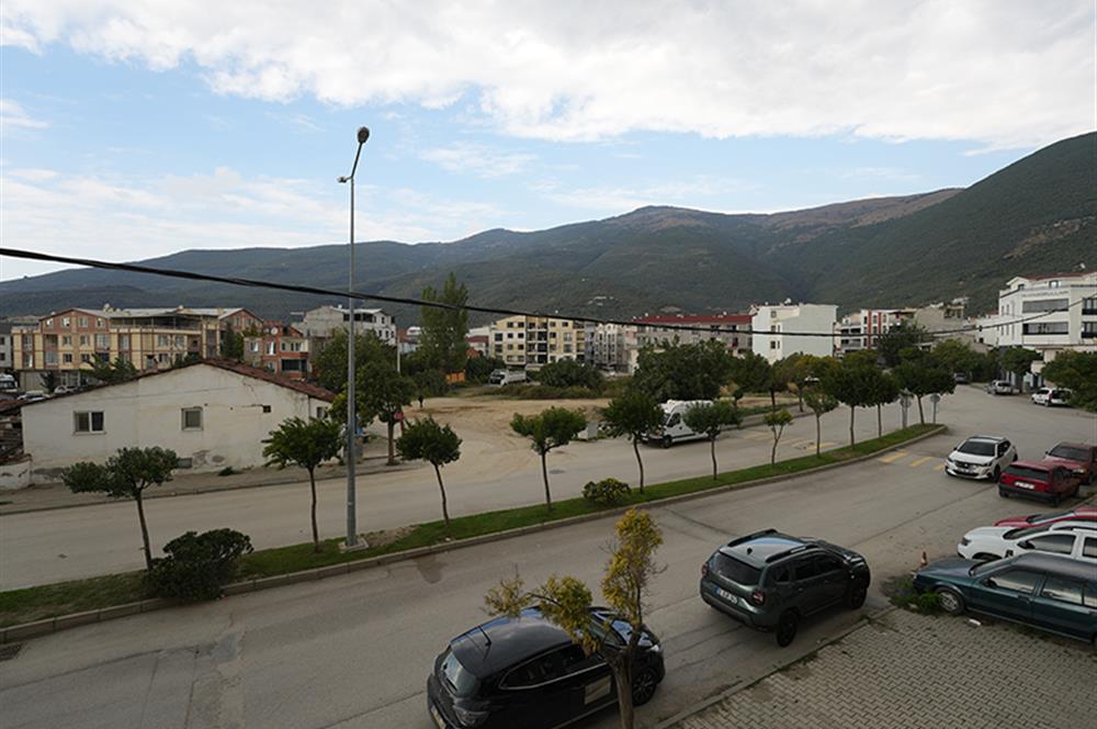 C21 Cius; Bölge Parkı Civarında 3+1 Teraslı Dükkan Üstü Daire