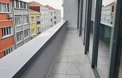 Cihangir Kumrulu Yokuşunda Köşe Konumlu Teraslı Kiralık ofis