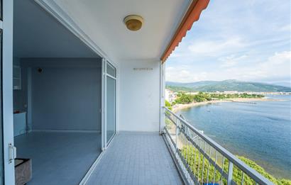 C21 Cius; Site 49'da Muhteşem Manzaralı 2+1 Plajlı Satılık Daire