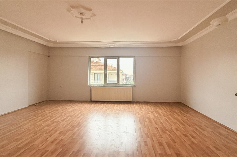 C21 BAL'DAN TOYGAR MH. BY PASTA KARŞISI SATILIK 2+1 DAİRE