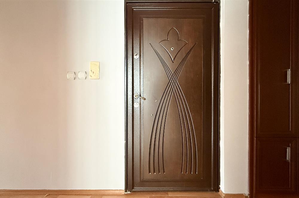C21 BAL'DAN TOYGAR MH. BY PASTA KARŞISI SATILIK 2+1 DAİRE