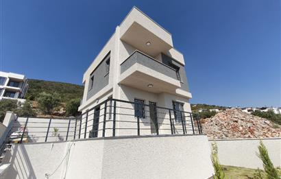  DİDİM AKBÜK’TE DENİZ MANZARALI VİLLA