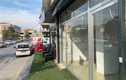 Ümraniye Yukarı Dudullu'da İşlek Caddede Kiralık Dükkan