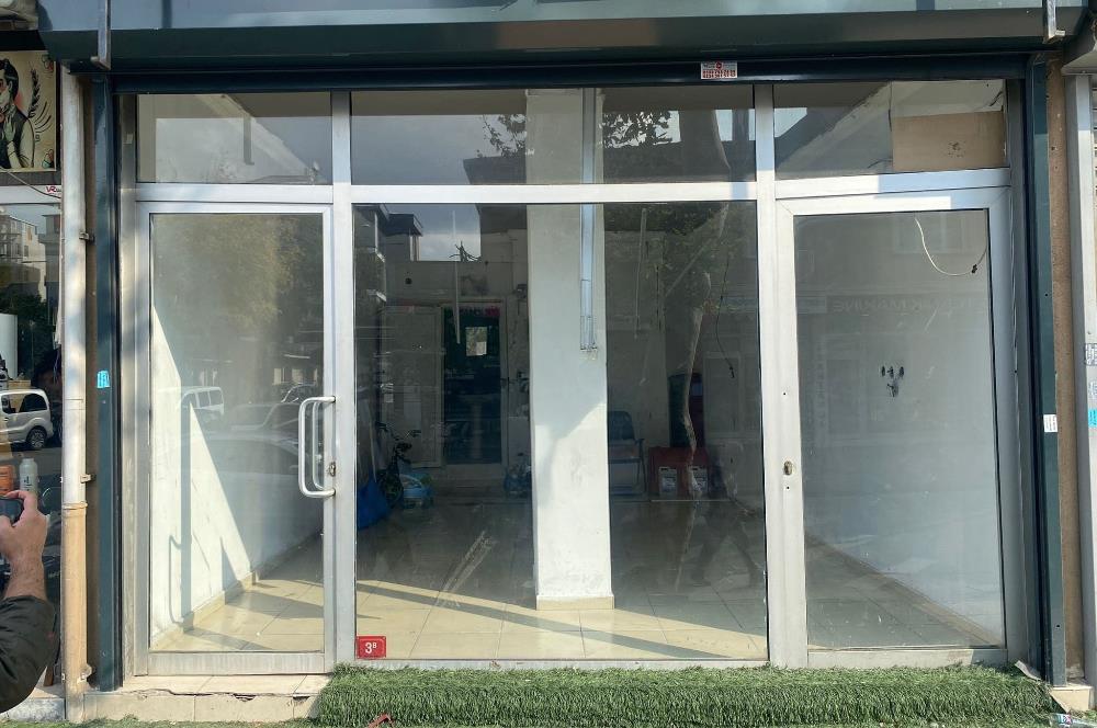 Ümraniye Yukarı Dudullu'da İşlek Caddede Kiralık Dükkan