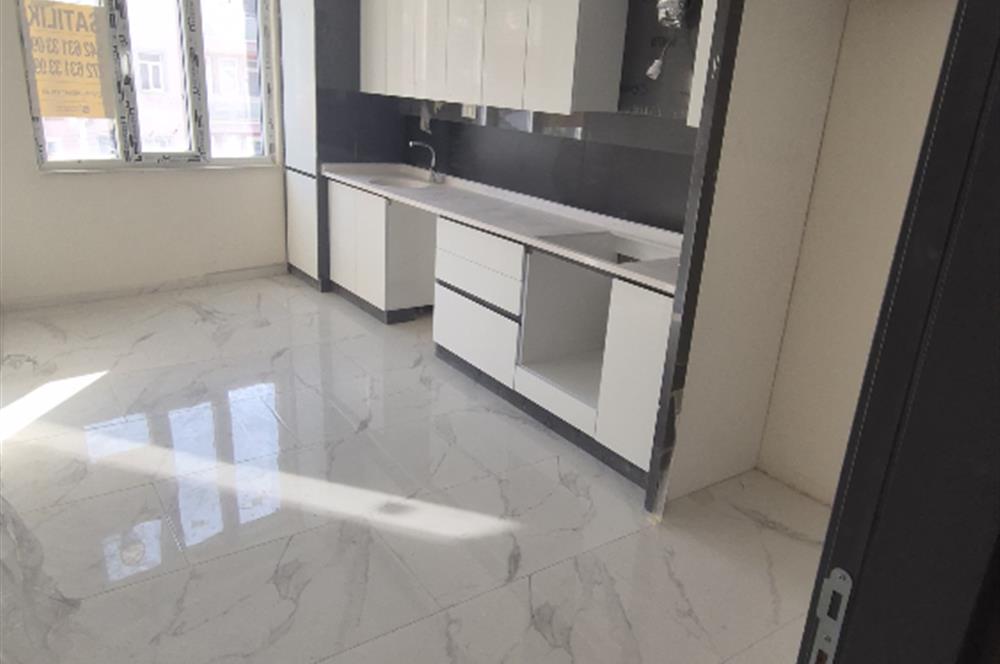 CENTURY21 PLUS'DAN BAHÇELİEVLERDE LÜKS 3+1 FIRSAT DAİRE