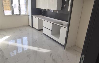 CENTURY21 PLUS'DAN BAHÇELİEVLERDE LÜKS 3+1 FIRSAT DAİRE