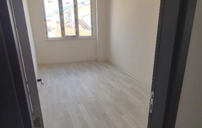 CENTURY21 PLUS'DAN BAHÇELİEVLERDE LÜKS 3+1 FIRSAT DAİRE