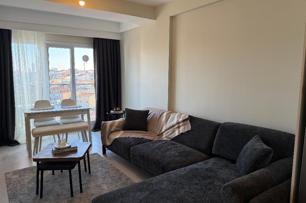 Solo Levent Satılık 1+1 Boş Oturuma Hazır Yüksek Kat