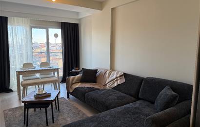 Solo Levent Satılık 1+1 Boş Oturuma Hazır Yüksek Kat