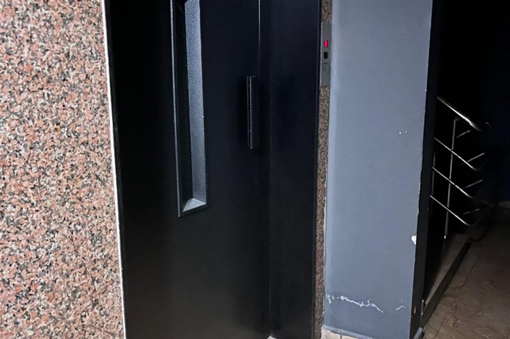 BALIKESİR ESKİ KUYUMCULAR MAH.SATILIK OFİS/BÜROLAR