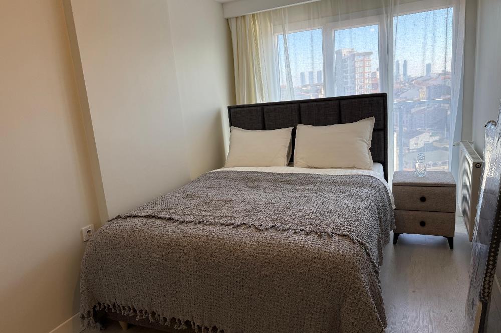 Solo Levent Satılık 1+1 Boş Oturuma Hazır Yüksek Kat