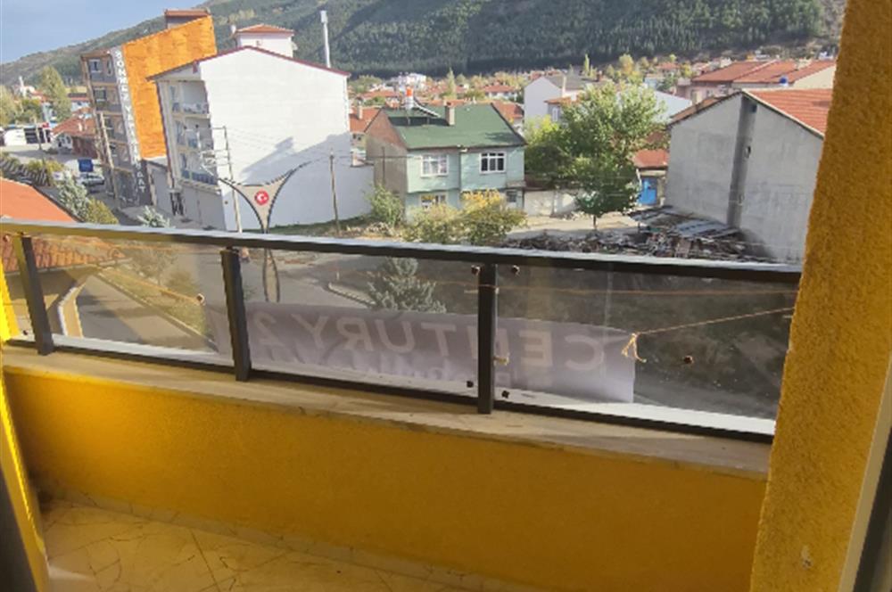 CENTURY21 PLUS'DAN BAHÇELİEVLERDE LÜKS 3+1 FIRSAT DAİRE