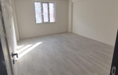 CENTURY21 PLUS'DAN BAHÇELİEVLERDE LÜKS 3+1 FIRSAT DAİRE