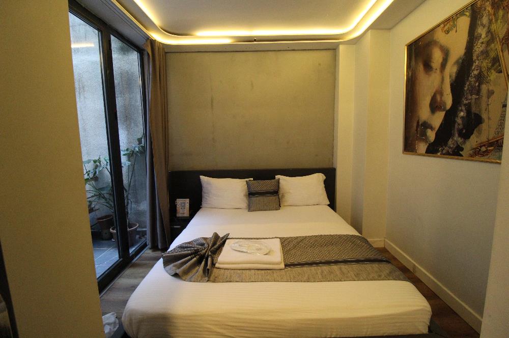 APARTLAR BÖLGESİNDE FULL TADİLATLI ASANSÖRLÜ 14 ODALI APART OTEL
