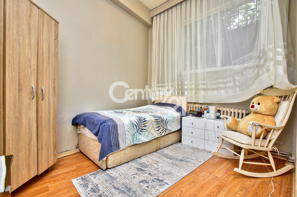 Ortaklar Caddesi Satılık 3+1 Müstakil Bahçeli Daire