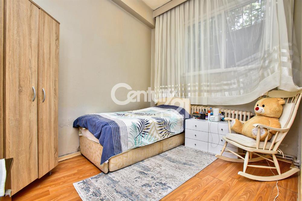 Ortaklar Caddesi Satılık 3+1 Müstakil Bahçeli Daire