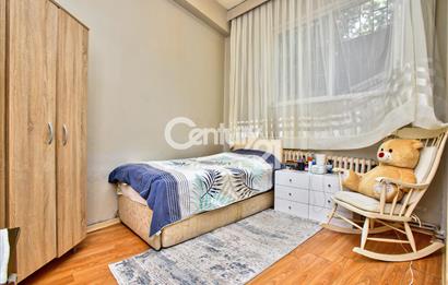 Ortaklar Caddesi Satılık 3+1 Müstakil Bahçeli Daire