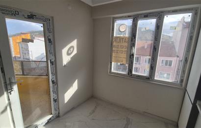 CENTURY21 PLUS'DAN BAHÇELİEVLERDE LÜKS 3+1 FIRSAT DAİRE