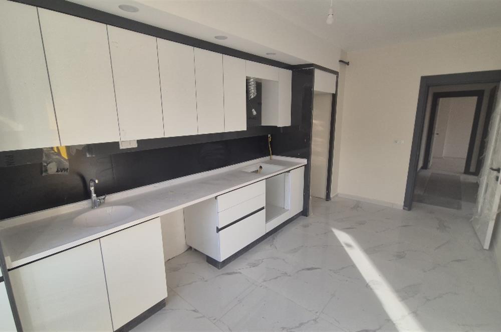 CENTURY21 PLUS'DAN BAHÇELİEVLERDE LÜKS 3+1 FIRSAT DAİRE