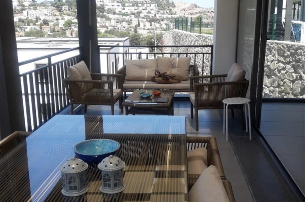 Bodrum Küçükbük Yüzme Havuzlu Sitede Mobilyalı Kiralık Daire