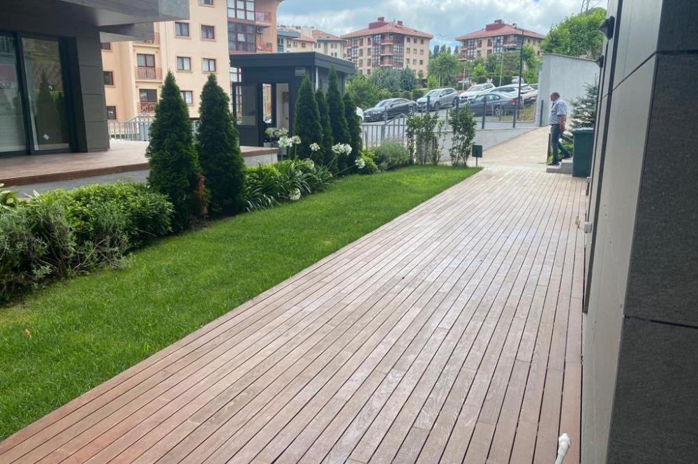 KOÇ BATI YURDUNA KOMŞU SATILIK 1+1 BAHÇELİ DAİRE