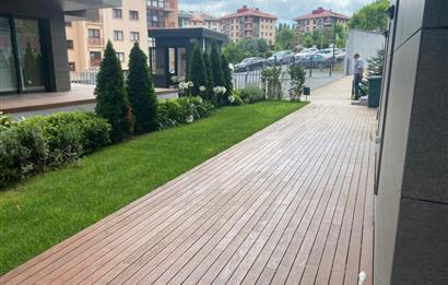 KOÇ BATI YURDUNA KOMŞU SATILIK 1+1 BAHÇELİ DAİRE