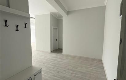 NOVADA AVM ARKASINDA ALKIN İŞ MERKEZİNDE PRESTİJLİ SATILIK OFİS