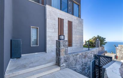 BODRUM YALIKAVAK ÖZEL HAVUZLU DENİZ MANZARALI LÜKS VİLLA