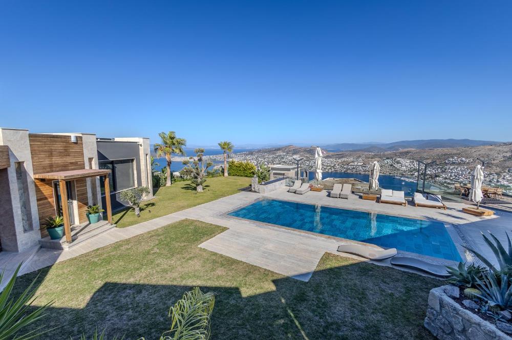 BODRUM YALIKAVAK ÖZEL HAVUZLU DENİZ MANZARALI LÜKS VİLLA