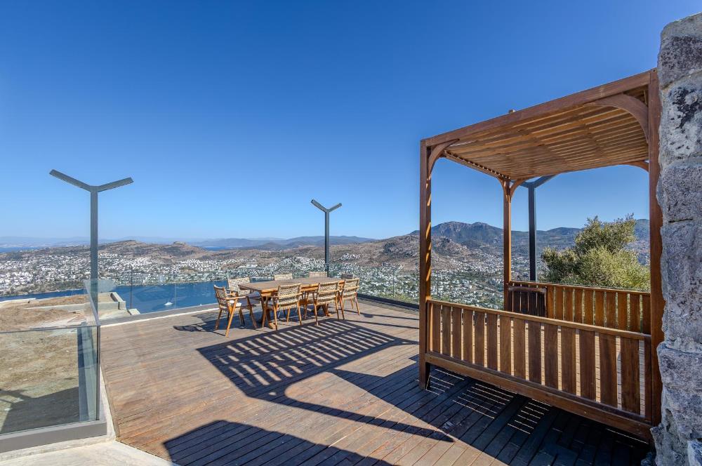 BODRUM YALIKAVAK ÖZEL HAVUZLU DENİZ MANZARALI LÜKS VİLLA