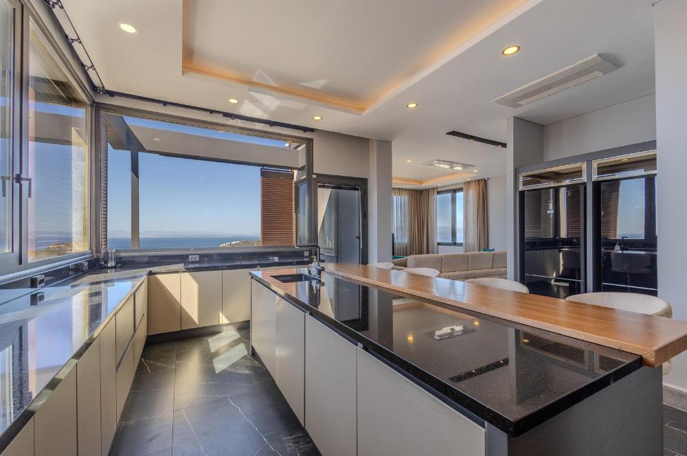 BODRUM YALIKAVAK ÖZEL HAVUZLU DENİZ MANZARALI LÜKS VİLLA