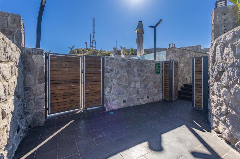 BODRUM YALIKAVAK ÖZEL HAVUZLU DENİZ MANZARALI LÜKS VİLLA