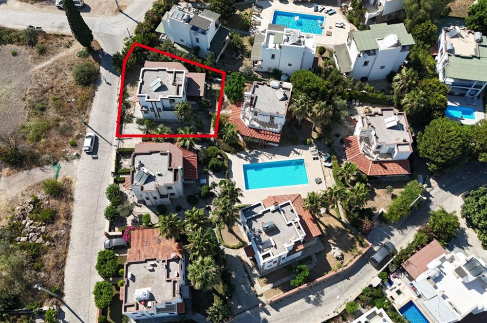 BODRUM YALIKAVAK DENİZE YAKIN MÜSTAKİL VİLLA