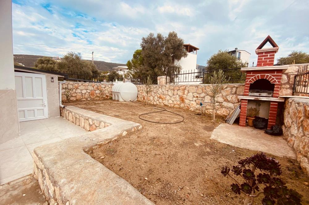 Didim Akbük’te Denize 350m Mesafede, Deniz Manzaralı, Eşyalı Satılık, 3+1 Villa