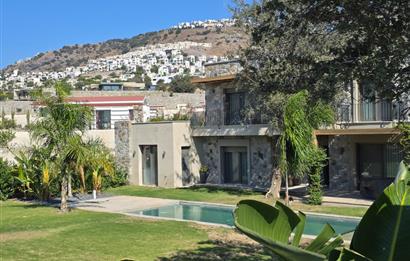 Gümüşlük'te Müstakil 1500m2 Arazi İçerisinde 5+1 Özel Havuzlu Premium Villalar 