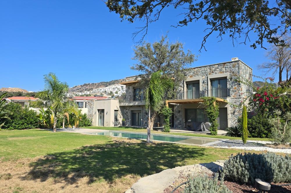 Gümüşlük'te Müstakil 1500m2 Arazi İçerisinde 5+1 Özel Havuzlu Premium Villalar 