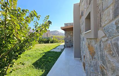 Gümüşlük'te Müstakil 1500m2 Arazi İçerisinde 5+1 Özel Havuzlu Premium Villalar 