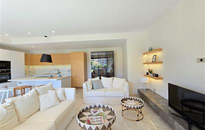 Gümüşlük'te Müstakil 1500m2 Arazi İçerisinde 5+1 Özel Havuzlu Premium Villalar 