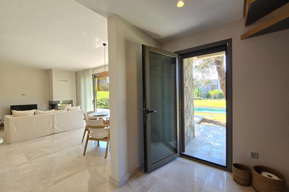 Gümüşlük'te Müstakil 1500m2 Arazi İçerisinde 5+1 Özel Havuzlu Premium Villalar 