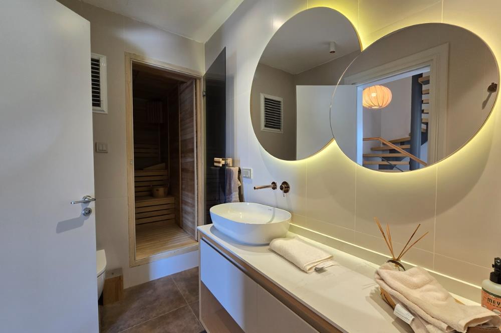 Gümüşlük'te Müstakil 1500m2 Arazi İçerisinde 5+1 Özel Havuzlu Premium Villalar 