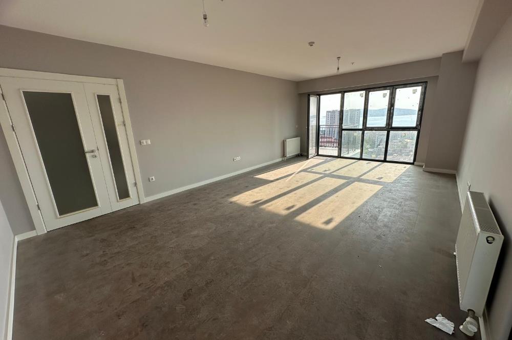 PRAVA KARTAL' DA SATILIK DENİZ MANZARALI 3 + 1 DAİRE