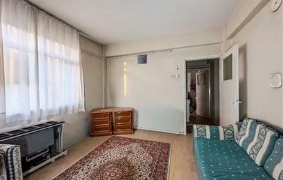 C21 LOCA'DAN BAHÇELİEVLER'DE CADDE ÜZERİ 3+1 KİLERLİ DAİRE