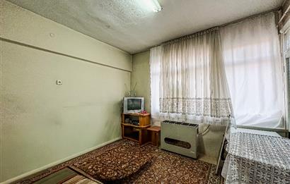 C21 LOCA'DAN BAHÇELİEVLER'DE CADDE ÜZERİ 3+1 KİLERLİ DAİRE