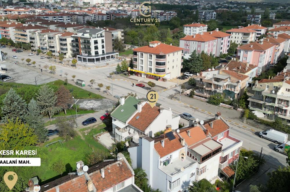 C21 BAL'DAN PAŞAALAANI MAHALLESİ 4+1 MÜSTAKİL SATILIK TRİPLEX