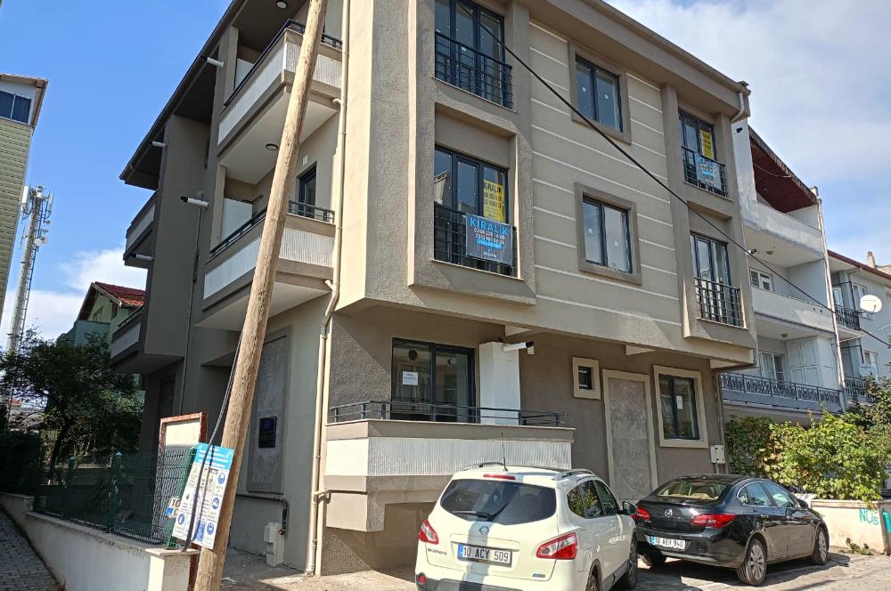 Century21Bal dan Altıeylül Belediyesi Yanında Kiralık 2+0 Eşyalı Daire