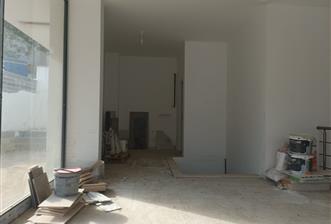 SULTANBEYLİ FATİH MAHALLESİNDE İKİ YOLA CEPHE SATILIK DÜKKAN