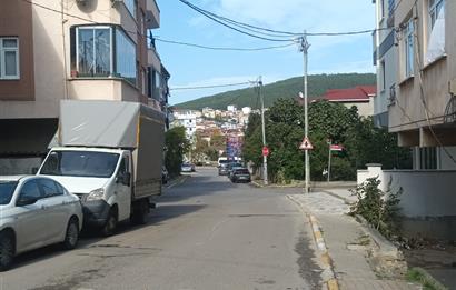 SULTANBEYLİ FATİH MAHALLESİNDE İKİ YOLA CEPHE SATILIK DÜKKAN